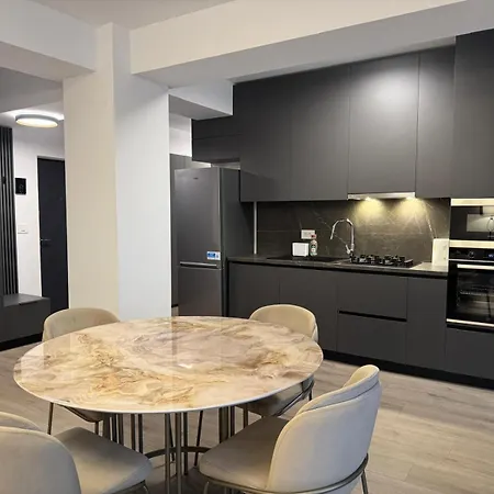 Daiana تيميشورا